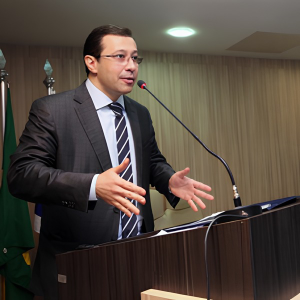 Prof. Dr. Vladmir Oliveira da Silveira