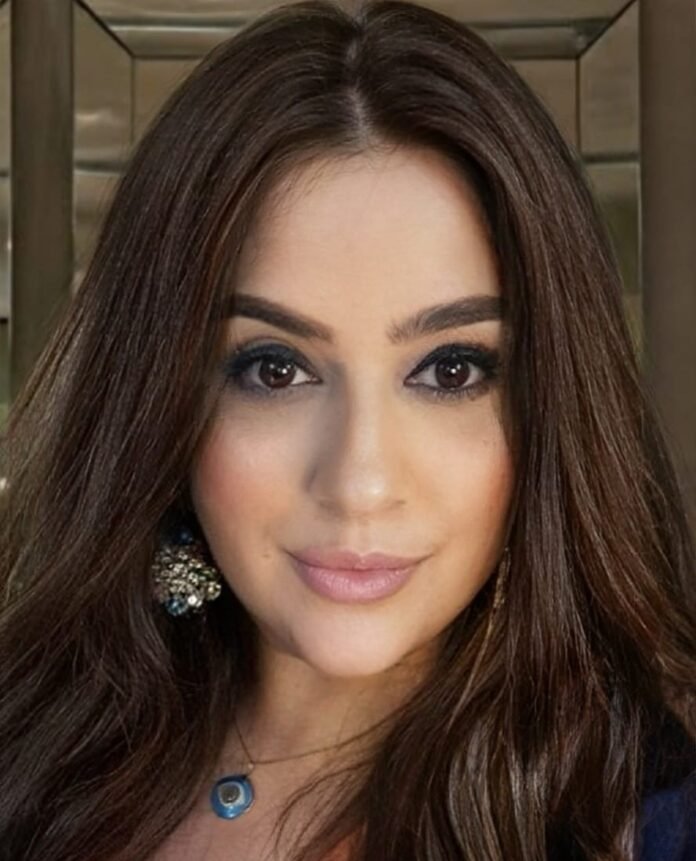 Reconhecida internacionalmente por sua atuação que une diplomacia, empreendedorismo e impacto social, H.R.H. Princess Lutzk, Princess of Távora, Duchess of Borbón-Braganza, Countess of Castro, consolidou-se como uma das figuras mais influentes na interseção entre negócios globais e iniciativas humanitárias.