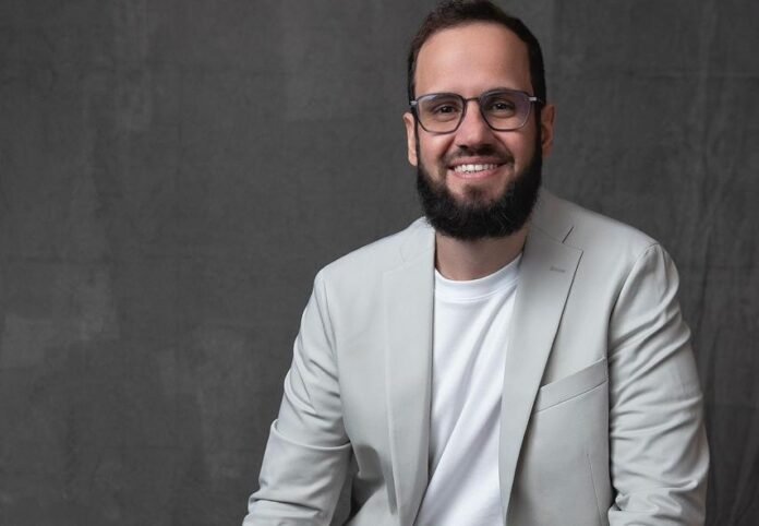 WhatsApp Image 2026-03-19 at 9.04.15 PMw Paulo Brenha