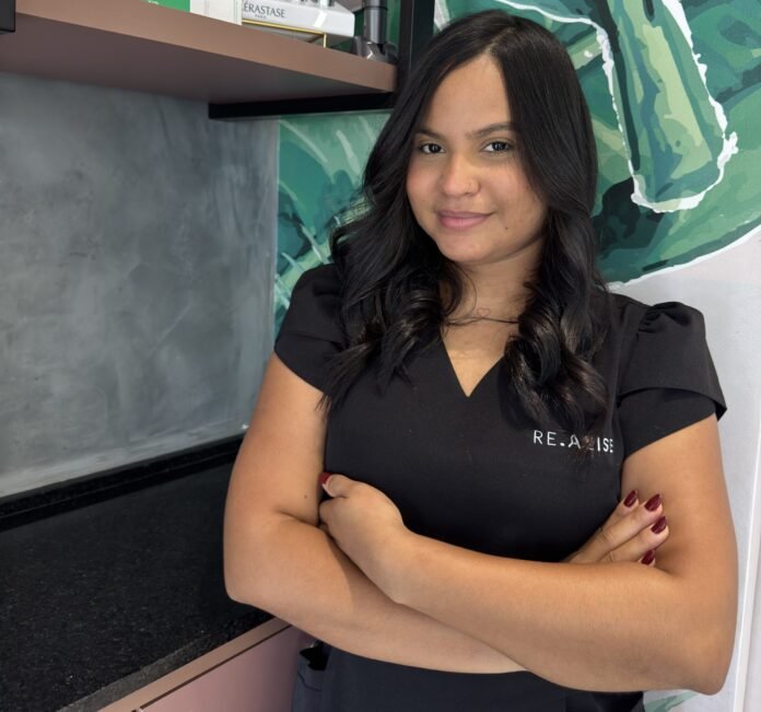 salome Salomé trabalha no Re.Alise