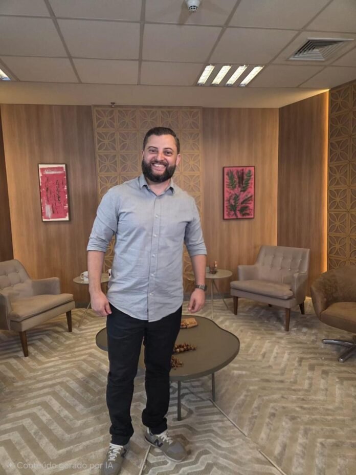 Empreendedor que saiu da periferia de São Paulo aposta no varejo da Baixada Santista e vira referência no setor